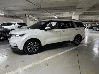 2021 Kia Carnival IV, белый, 3850000 рублей, вид 1