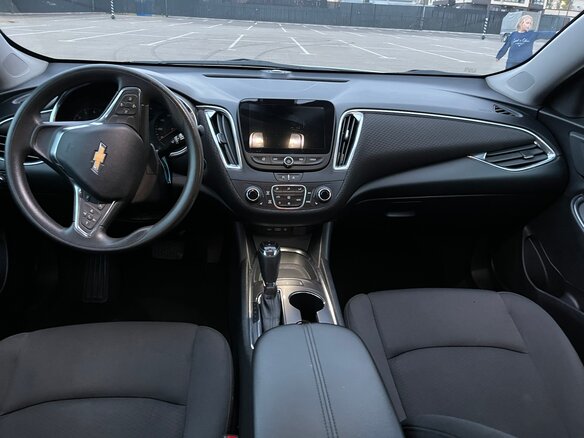 2020 Chevrolet Malibu IX Рестайлинг, белый, 1350000 рублей - вид 16