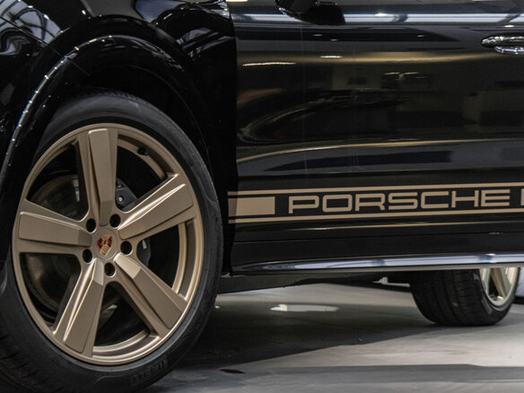 2026 Porsche Cayenne Coupé III Рестайлинг, чёрный, 24705000 рублей - вид 12