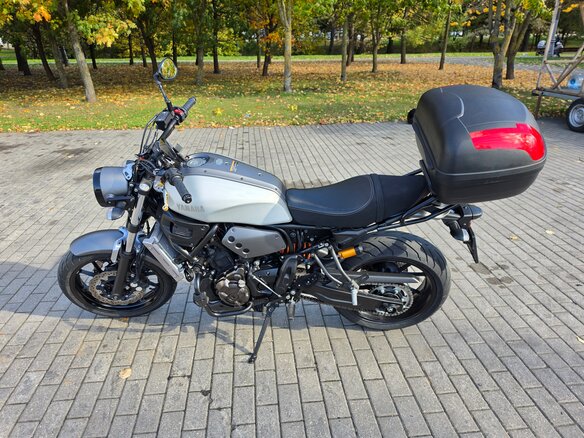2020 Yamaha XSR700, серебристый, 700000 рублей - вид 2