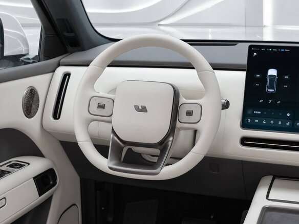 2026 Li Auto (Lixiang) L6 II, бежевый, 7690000 рублей - вид 12