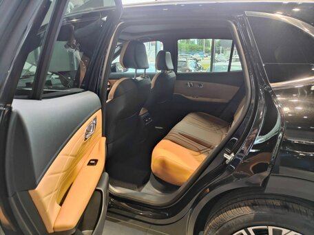 2026 Geely EX5 Гибрид EM-i, чёрный, 3974990 рублей, вид 5