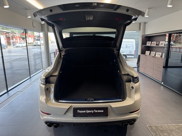 2026 Porsche Cayenne Coupé III Рестайлинг, бежевый, 18490000 рублей - вид 6