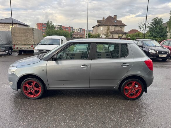 2012 Skoda Fabia II Рестайлинг, серый - вид 3