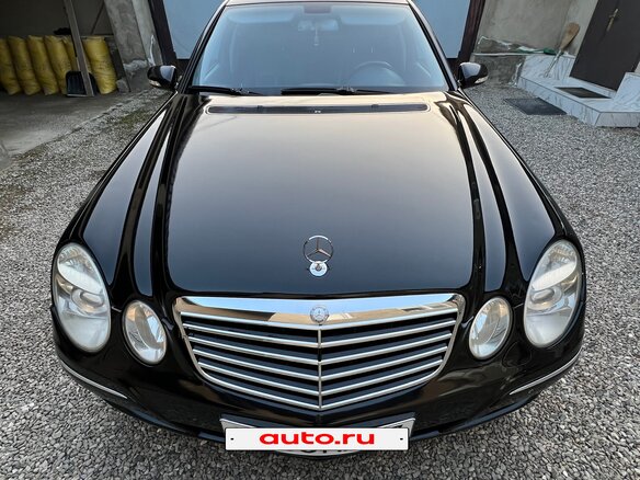 2002 Mercedes-Benz E-Класс 500 III (W211, S211), чёрный, 1150000 рублей - вид 3