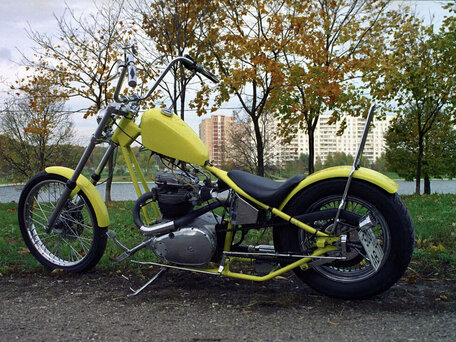 1968 Harley-Davidson Sportster 883, жёлтый, 1800000 рублей, вид 2