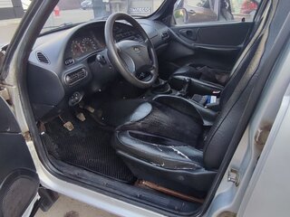 2002 Chevrolet Niva I, серебристый, 300000 рублей, вид 5