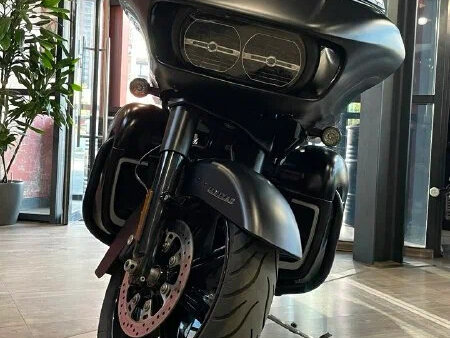 2021 Harley-Davidson Road Glide Limited, чёрный, 3950000 рублей - вид 2