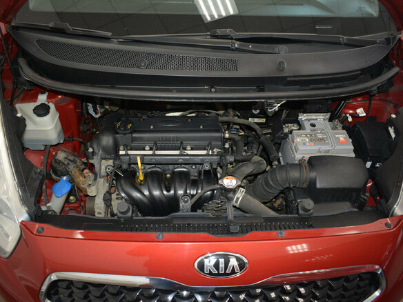 2015 Kia Venga 5-speed I Рестайлинг, красный, 895000 рублей - вид 19