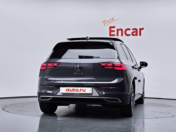 2022 Volkswagen Golf VIII, серый - вид 3
