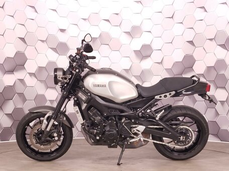 2018 Yamaha XSR900, серебристый, 649000 рублей, вид 4