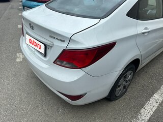 2014 Hyundai Solaris I Рестайлинг, белый, 450000 рублей, вид 3