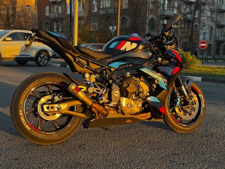2022 BMW M 1000 R, чёрный, 2030000 рублей, вид 3