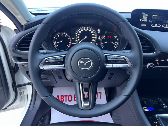 2023 Mazda 3 Axela IV (BP), белый, 1800000 рублей - вид 7