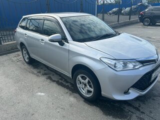 2015 Toyota Corolla Fielder XI (E160, E170, E180) Рестайлинг 1, серебристый, 1049000 рублей, вид 3