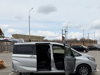 2020 Honda Freed+ II Рестайлинг, серый, 1400000 рублей, вид 2