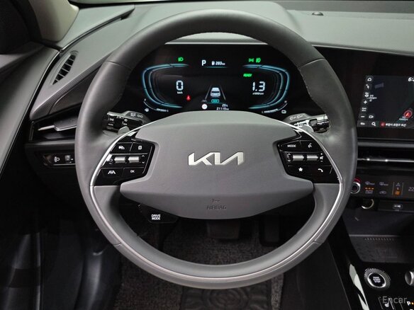 2023 Kia Niro II, белый, 2098000 рублей - вид 9