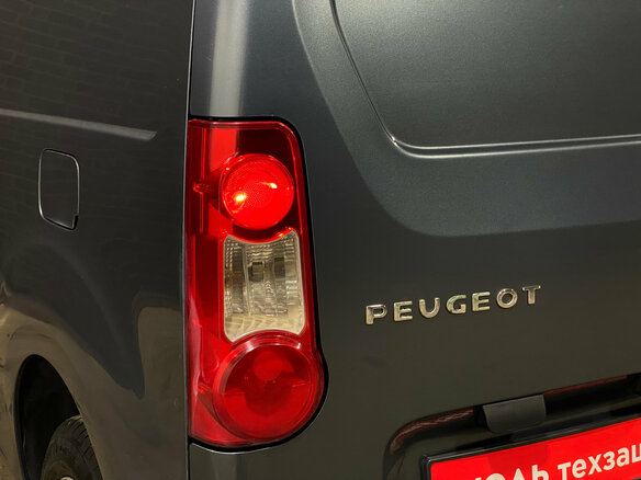2010 Peugeot Partner, серый, 650000 рублей - вид 6