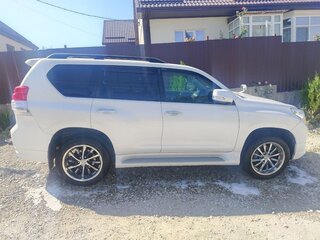 2011 Toyota Land Cruiser Prado 150 Series, белый, 2900000 рублей, вид 2