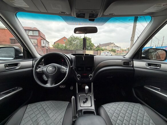 2011 Subaru Forester III Рестайлинг, серый, 1650000 рублей - вид 12
