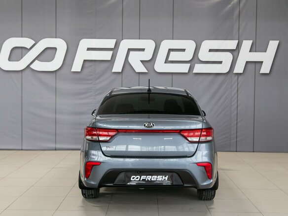 2017 Kia Rio IV, серый, 1270000 рублей - вид 6