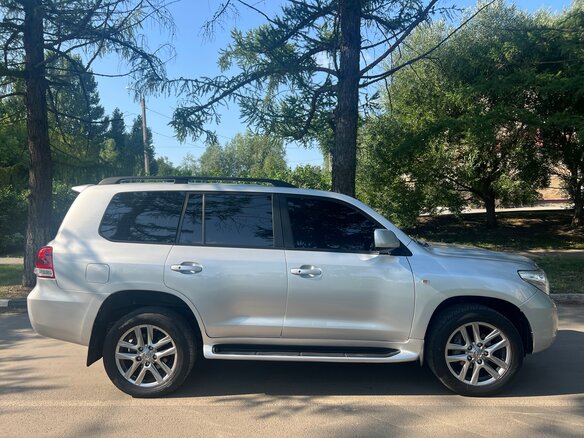 2008 Toyota Land Cruiser 200 Series, серебристый, 4000000 рублей - вид 6