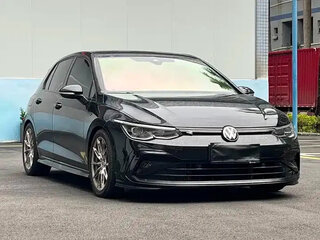 2023 Volkswagen Golf VIII, белый, 1700000 рублей, вид 3