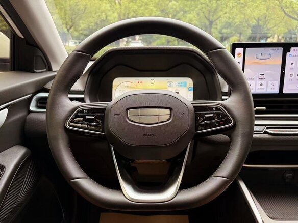 2026 Geely Emgrand III, белый, 1577700 рублей - вид 11