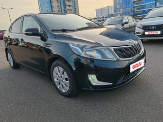 2014 Kia Rio 5-speed III, чёрный, 795000 рублей, вид 4