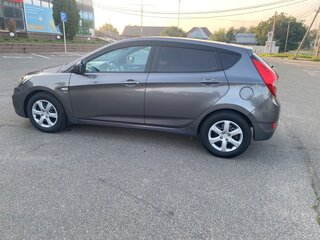 2014 Hyundai Solaris I, серый, 879000 рублей, вид 4