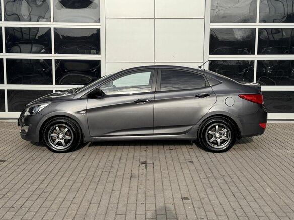 2014 Hyundai Solaris I, серый, 880000 рублей - вид 3