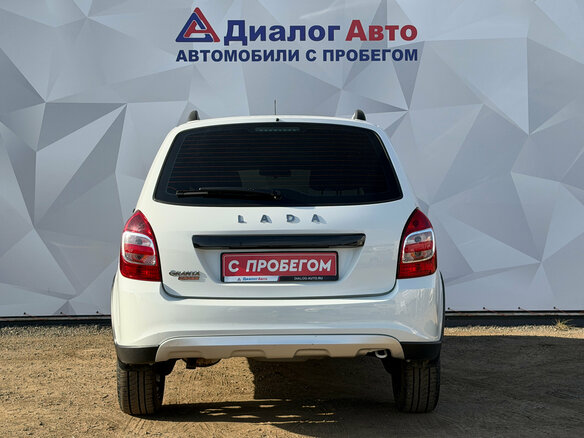2023 Lada (ВАЗ) Granta Cross I Рестайлинг, белый, 960000 рублей - вид 5