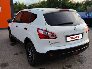 2013 Nissan Qashqai I Рестайлинг, белый, 950000 рублей, вид 5