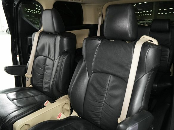 2016 Toyota Alphard III, чёрный, 3150000 рублей - вид 10