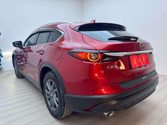 2022 Mazda CX-4 I Рестайлинг, красный, 1790000 рублей - вид 5