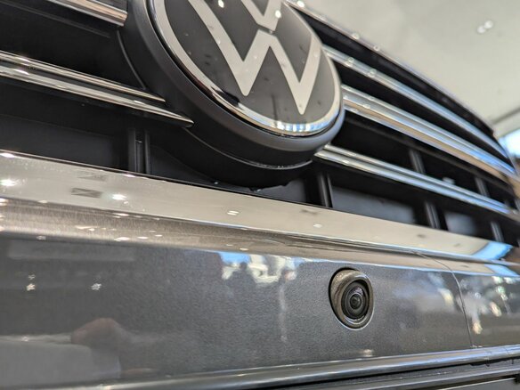 2026 Volkswagen Touareg III Рестайлинг, серый, 12490000 рублей - вид 8
