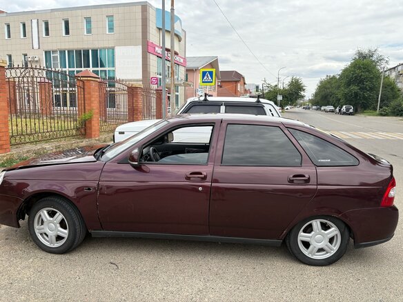 2008 Lada (ВАЗ) Priora I, красный, 220000 рублей - вид 4