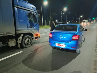 2014 Renault Logan II, синий, 299999 рублей, вид 3