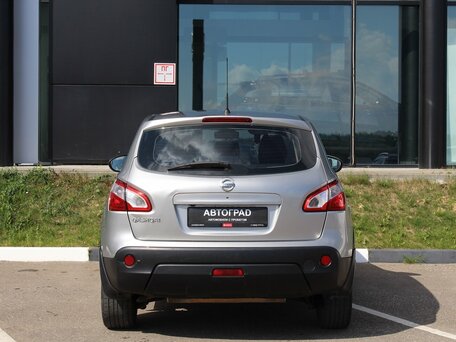 2011 Nissan Qashqai I Рестайлинг, серебристый, 1050000 рублей, вид 5