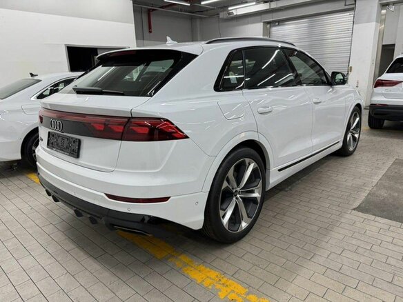 2026 Audi Q8 50 TDI I (4M) Рестайлинг, белый, 15500000 рублей - вид 2
