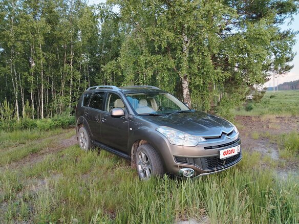 2012 Citroen C-Crosser, коричневый, 950000 рублей - вид 2