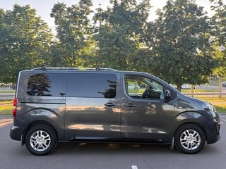 2020 Opel Zafira Life M I, серый, 3150000 рублей, вид 2