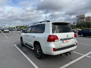 2014 Toyota Land Cruiser 200 Series Рестайлинг 1, белый, 3700000 рублей, вид 4