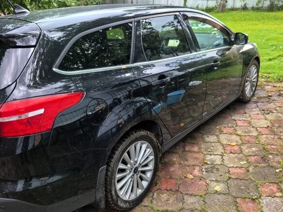 2017 Ford Focus III Рестайлинг, чёрный - вид 4