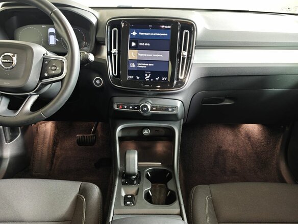 2021 Volvo XC40 I, чёрный - вид 14