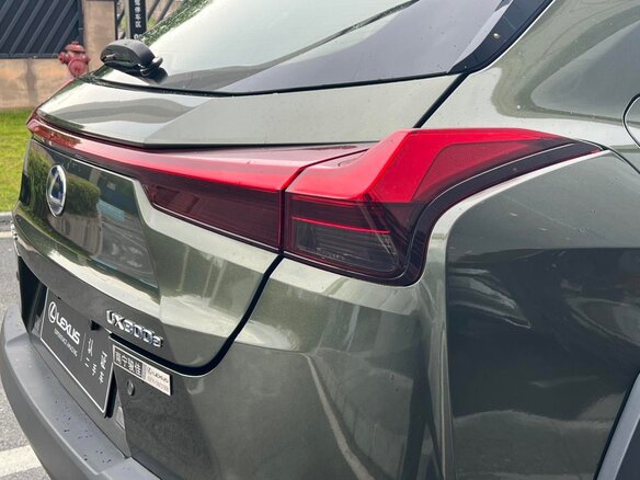 2022 Lexus UX 300e I, зелёный, 2152000 рублей - вид 7