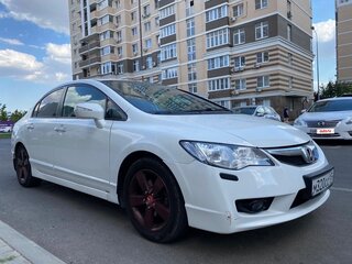 2010 Honda Civic VIII Рестайлинг, белый, 920000 рублей, вид 3