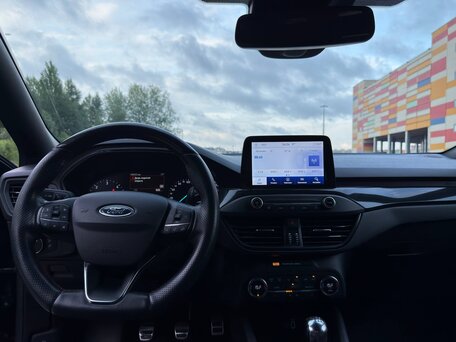 2019 Ford Focus IV, чёрный, 1659000 рублей, вид 5