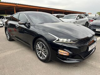 2022 Kia K5 III, чёрный, 1950000 рублей, вид 2