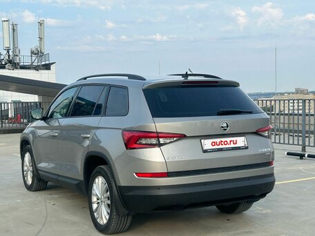 2019 Skoda Kodiaq I, серый, 2450000 рублей, вид 3